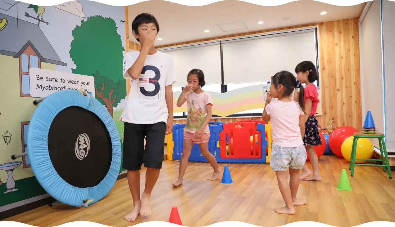 正しくお口が使えるようにトレーニング