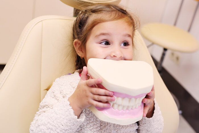 歯並びが悪い原因や影響は？6つの歯列不正と矯正治療のメリットとは